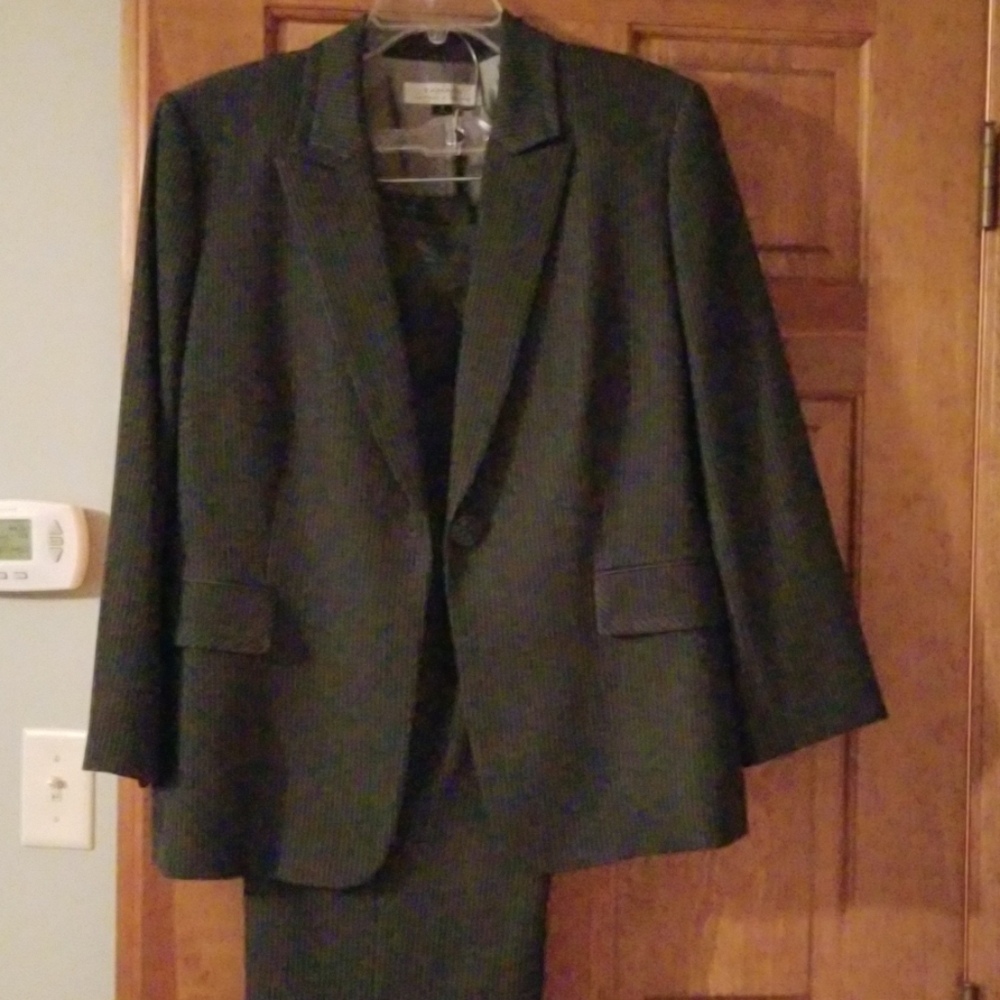 Tahari Pinstripe Women's suit